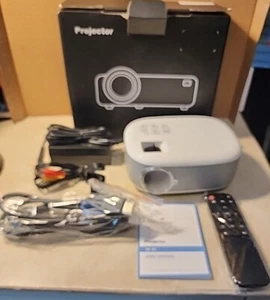  White HI-01  Portable USB Connection Video Mini Projector - Picture 1 of 7