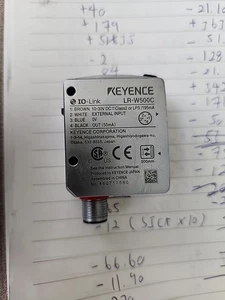 KEYENCE LR-W500C Self-Contained Full-Spectrum Sensor - Picture 1 of 5