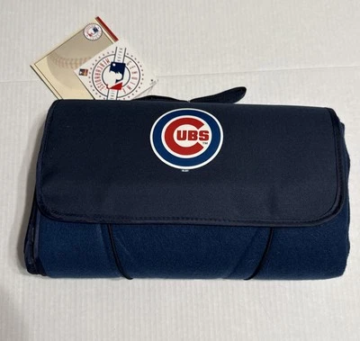 Picnic Time Chicago Cubs Blanket Tote - Image 1 of 4