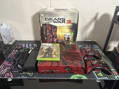 Consola Microsoft Xbox 360 Gears of War 3 Edición Limitada Roja y Negra - Caja CIB Foto 1 de 4