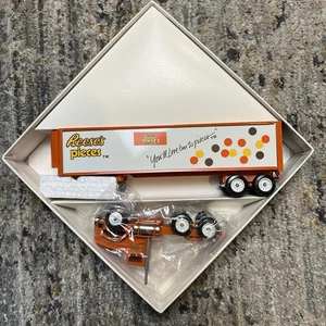 Hershey Reese's Pieces Candy '92 Winross Truck 1/64 Scale Vintage New In Box - Picture 1 of 9