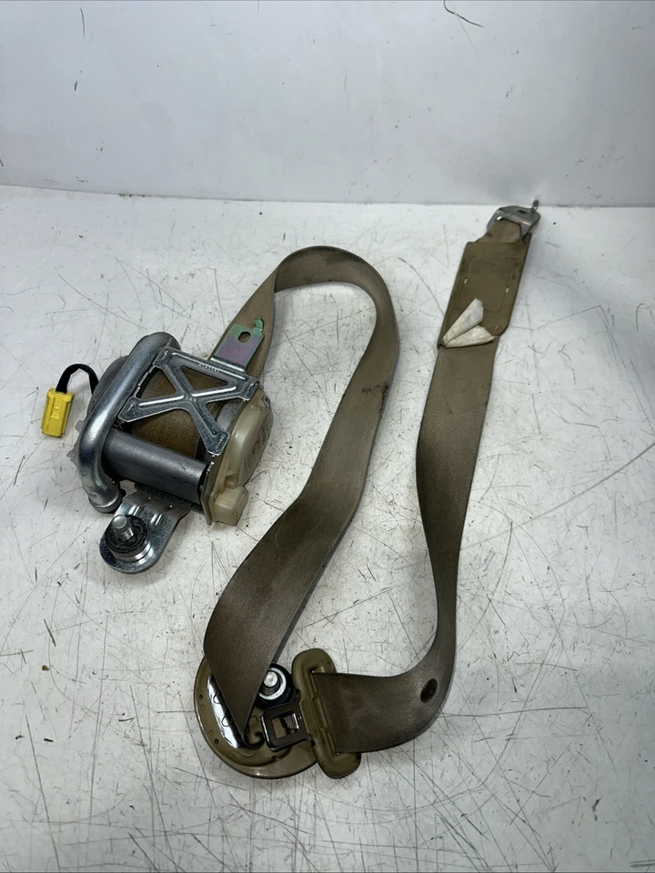 Натяжитель ремня безопасности переднего левого водителя для Honda Accord SDN 2008-2010 годов выпуска цвета слоновой кости сделано в США - Изображение 1 из 4