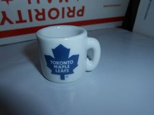 1 1990's NHL HOCKEY MINI PORCELAIN MUG CUP YOU CHOOSE TEAM +5 BONUS SPORTS CARDS