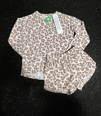 NWT GAP 2 Pc Pajamas PJ Set Girls Size 4 100% Recycled Polyester Cheetah Print - Image 1 of 4