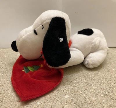 Dandee Snoopy Peanut's Plush 60 years 2009 with Christmas tree blanket - Image 1 of 4