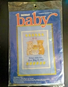 Bernat gezähltes Kreuzstich-Set Baby Baby macht drei HO4204 8" x 12" Neu aus altem Lagerbestand ST177 - Bild 1 von 4