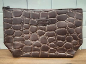 Estee Lauder Make-up Kosmetik Reisetasche Reißverschluss Etui Kunstleder Krokodilleder braun - Bild 1 von 8