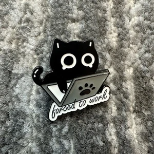 Black Cat Enamel Pin Forced To Work Brooch Cute Computer Kitty Backpack Cat Lady - Picture 1 of 4