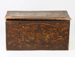 Fine RARE American Folk Art Pyrographic Woodbox and Hinged Cover dated 1908 - Picture 1 of 11