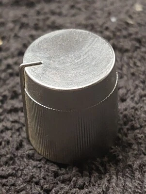 TOA 900 Series Knob Amplifier Mixer Silver - Image 1 of 2