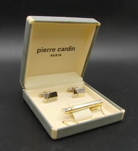 Juego de 2 gemelos Pierre Cardin tono dorado 1,5 cm y clip/barra de corbata 5,5 cm con caja - Imagen 1 de 3