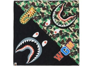 Máscara de bandana camuflada Bape Shark ABC negra/ABC verde camuflaje - Imagen 1 de 2