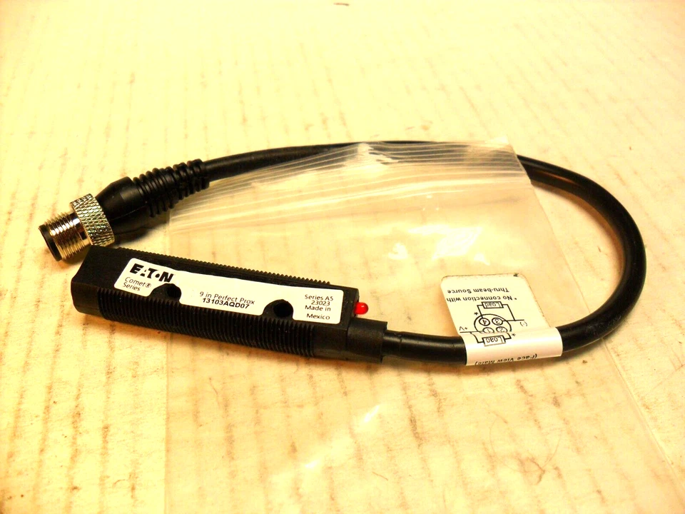 EATON - 13103AQD07 -  18mm tubular photoelectric sensor, - Image 1 of 4