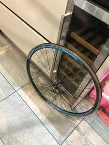 Rueda delantera para bicicleta de carretera 700c (622) - Imagen 1 de 7