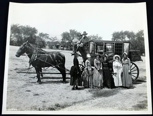 1930 Pickwick-Greyhound Bus Terminal Grand Opening Black & White Parade Photo - Picture 1 of 6
