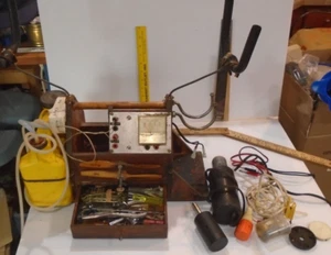 Vintage RC Plane Field Box Lots Of Parts sold as is for parts untested - Picture 1 of 8