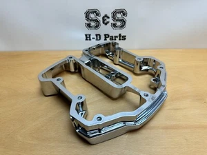 Genuino Harley-Davidson LOWER ROCK COVER Cromado Milwaukee Eight 25700637 - Imagen 1 de 4