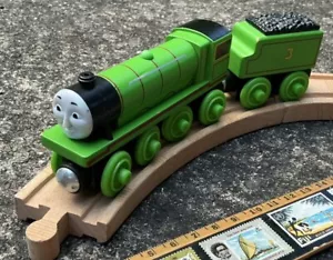 VINTAGE HTF HENRY ENGINE & TENDER THOMAS & FRIENDS WOODEN RAILWAY EXC!!! - Picture 1 of 6