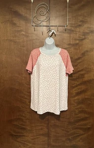 E Luna Short Sleeve Henley Swing Top Womens S Ivory & Pink Floral Knit EUC - Picture 1 of 16