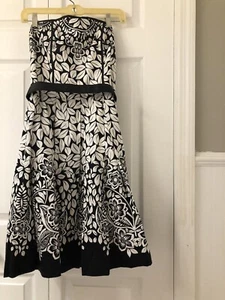 Women’s Size 4 White House Black Market Sleeveless Dress - Picture 1 of 6