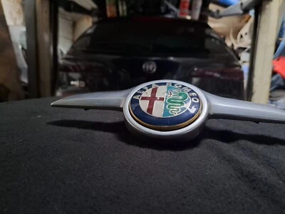 INSIGNIA CAPÓ DELANTERO ALFA ROMEO GT SPORT 2003-2010 60682496 Foto 1 de 4