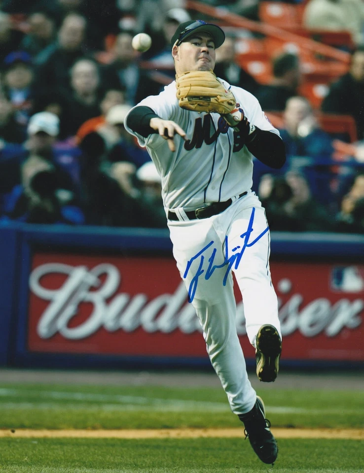 TY WIGGINTON  NEW YORK METS   ACTION SIGNED 8x10 - Image 1 of 1