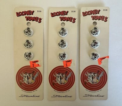 Looney Tunes Sylvester Plastic Buttons 1990 NOS 5/8 Inch Streamline 3 / Card x 3 - Image 1 of 4