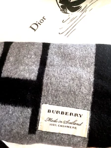 Authentic Burberry 100% cashmere scarf (Grey) - Picture 1 of 3
