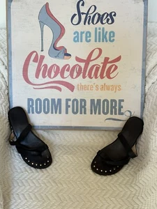 Matt Bernson Black Leather Designer Thong Sandals Studs Strappy Women's Size 8 - Picture 1 of 6