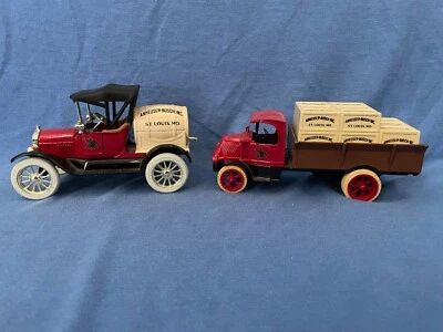Vintage ANHEUSER-BUSCH Diecast Beer Truck Banks ERTL Mack Bulldog Ford Model T - Image 1 of 4