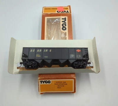 Vintage TYCO HO Scale Hopper Car, Non-Operating, READING # 344A with Kadees - Image 1 of 4