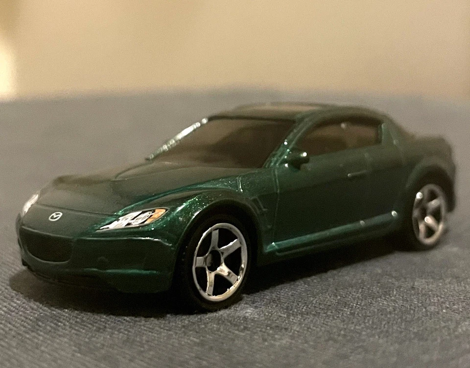 Majorette 212055013 - French Touch Deluxe Cars-Renault Trafic Verde Olio D’