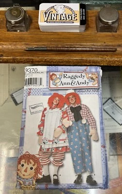 Simplicity Raggedy Ann & Andy Pattern - Image 1 of 4