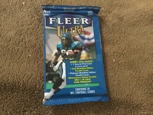 1999 Fleer Ultra Football 10 Card Hobby PACK FACTORY SEALED VINTAGE NFL - Picture 1 of 4