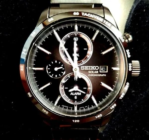 Orologio Uomo Analogico SEIKO Solar Cronografo Data Nero - Foto 1 di 16