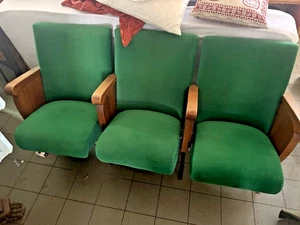 Splendide Poltrone Vintage da Cinema - Rara Occasione per Collezionisti - Foto 1 di 6