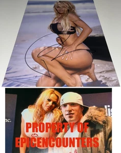 SMOKING HOT SEXY PAMELA ANDERSON SIGNED BUSTY 8X10 PHOTO W/PROOF W/COA PLAYBOY - Picture 1 of 3