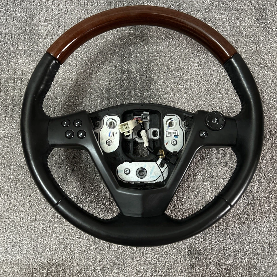 Volante 2006 2007 Cadillac CTS couro preto grão de madeira 21994384   - Imagem 1 de 4