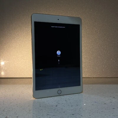 Apple iPad mini 3 A1599 - 64 GB, 7.9in - Gold Faulty Display /DO #111 - Image 1 of 4