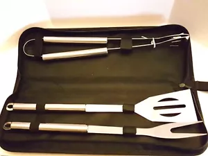 SET GRIGLIA BARBECUE 3 PEZZI ACCIAIO INOX CON CUSTODIA NERA CON CERNIERA NUOVO - Foto 1 di 11