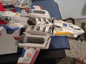 Transformers King Atlas Ultra Universe Transformers - Picture 1 of 1