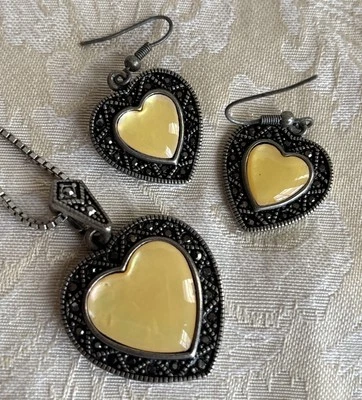 Pendientes Collar Park Lane Love Story Antiguo Tono Plata Fregona Corazón Usados en Excelente Condición Foto 1 de 4