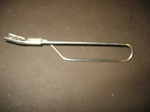 1989 DT50 FORK SPEEDOMETER CABLE HOLDER YAMAHA DT 50 1988-1990 17W-23318-00-00 - Bild 1 von 2