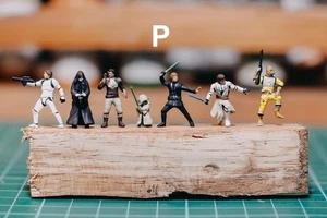 Miniature Sci-Fi Figure Pack v.1 (1/87) Diorama Compatible No Preiser NEW GIFT - Picture 1 of 23