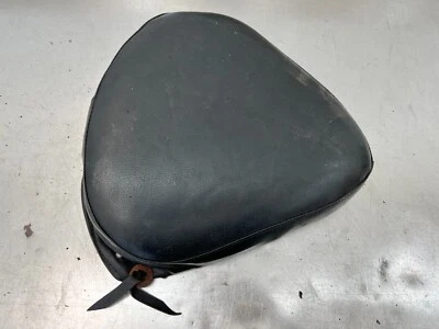 2009 Yamaha V Star 650 XVS650 Front Seat Drivers Saddle Passenger Custom E8034 Foto 1 de 4