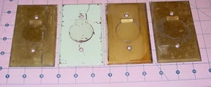 3 Vintage Messing Einzel Rundloch Bryant Geräte Steckdose Abdeckplatten - Bild 1 von 16