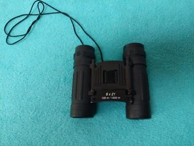 Traveller 8 x 21 Compact Binoculars Unbranded - Image 1 of 4