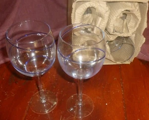 Lote/Juego de 6: 8 1/2" VASOS DE VIDRIO de alto con LÍNEAS GIRADAS AZUL COBALTO, Excelente Estado - Imagen 1 de 6