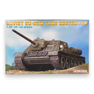 Soviet SU-85M Tank Destroyer 1:35 Dragon Model Kit 6096 Un-made Sealed Parts - Picture 1 of 7