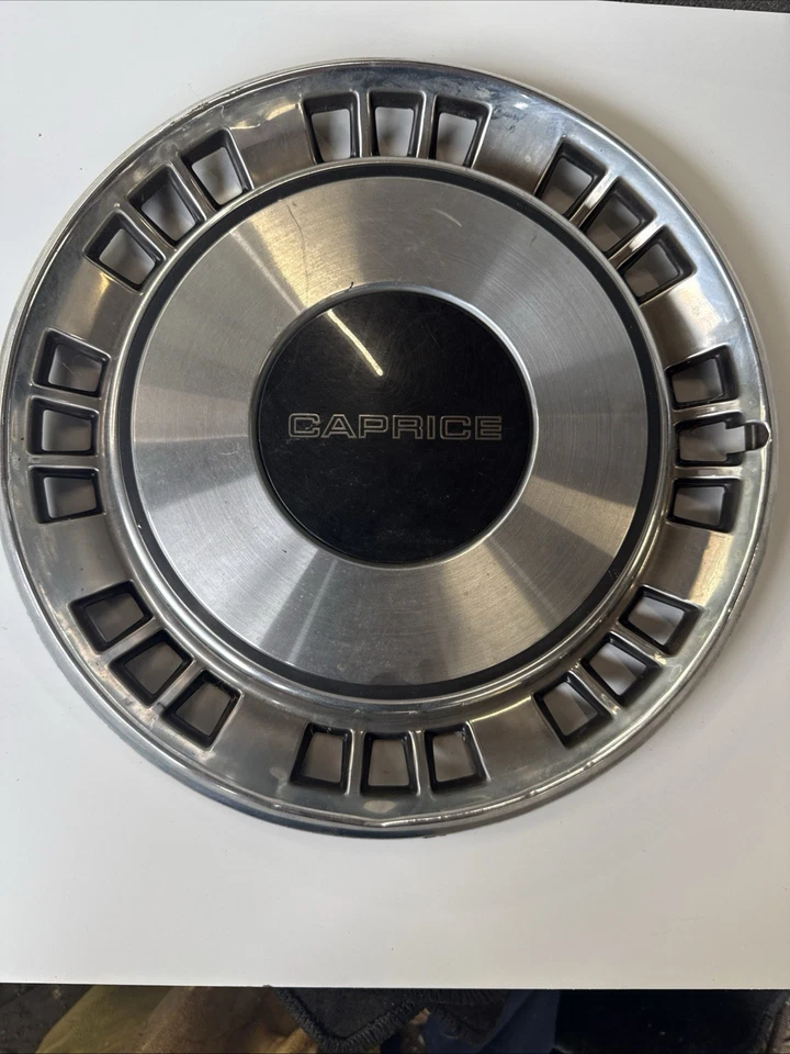 Одинарный колпак колеса 15 дюймов 1986 - 1987 Chevy Caprice - Изображение 1 из 3